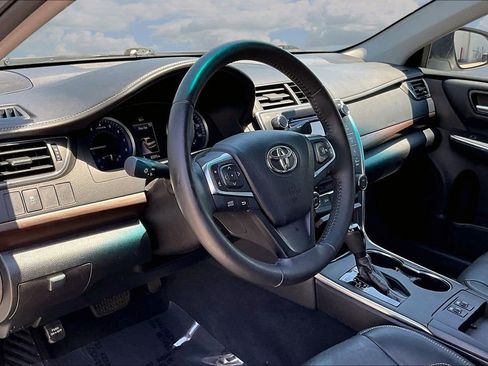 Used 2017 Toyota Camry XLE FWD image 19