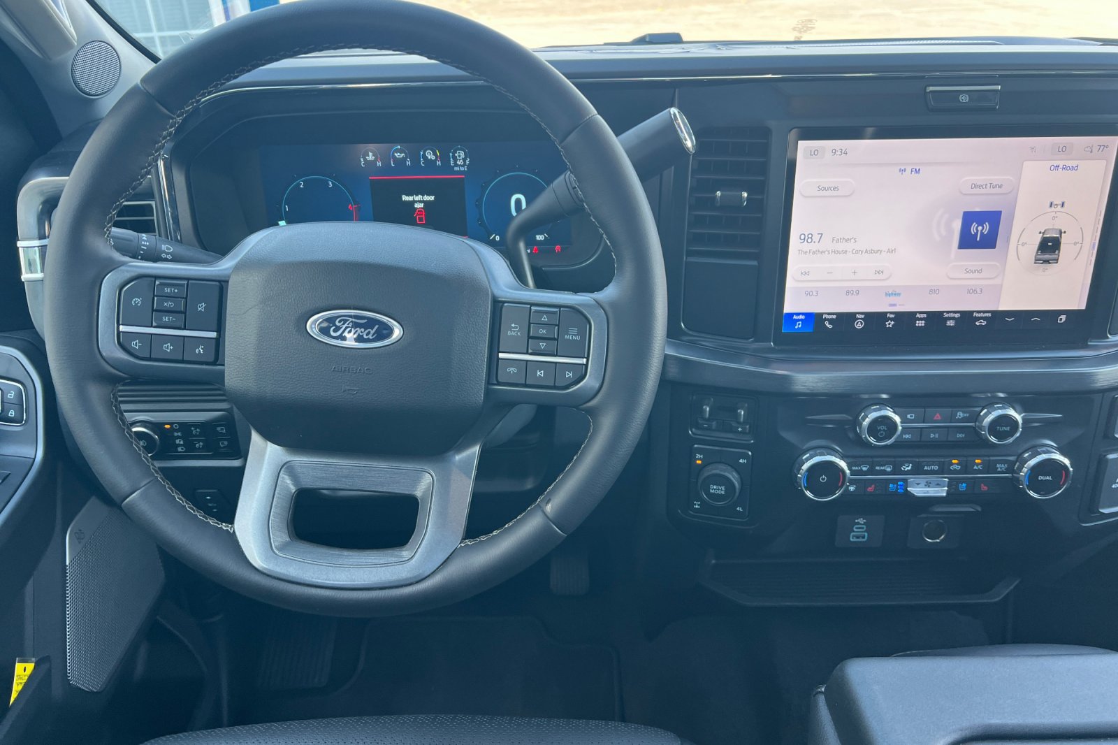 Used 2025 Ford F350 Lariat w/ Camper Package AWD/4WD image 15