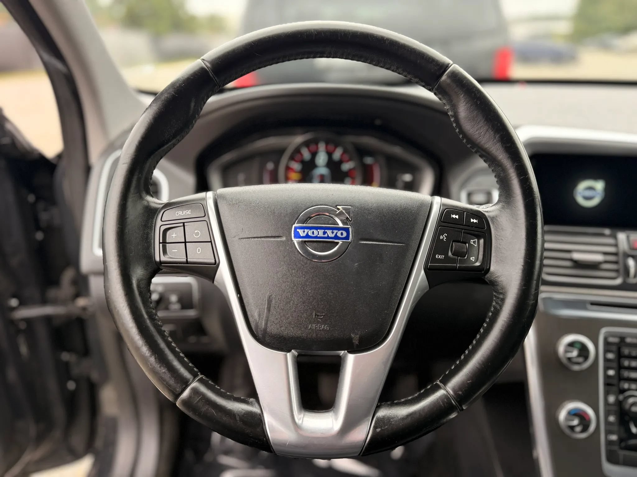 Used 2015 Volvo XC60 T5 w/ Proximity Package AWD/4WD image 25