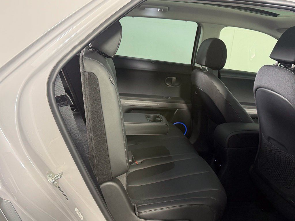 Used 2025 Hyundai Ioniq 5 Limited RWD image 18
