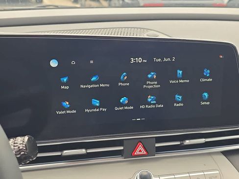 New 2026 Hyundai Elantra Limited FWD image 30