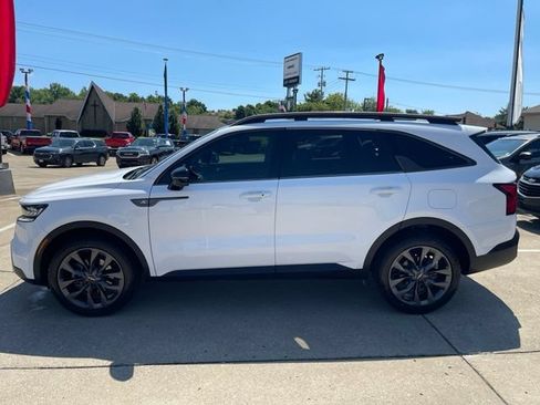 Used 2022 Kia Sorento SX Prestige w/ Rust Color Package AWD/4WD image 9