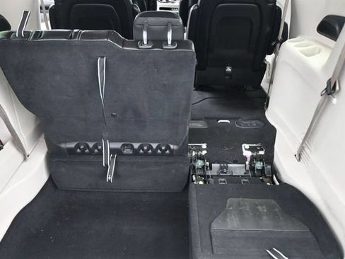 Used 2022 Chrysler Pacifica Touring-L FWD image 24