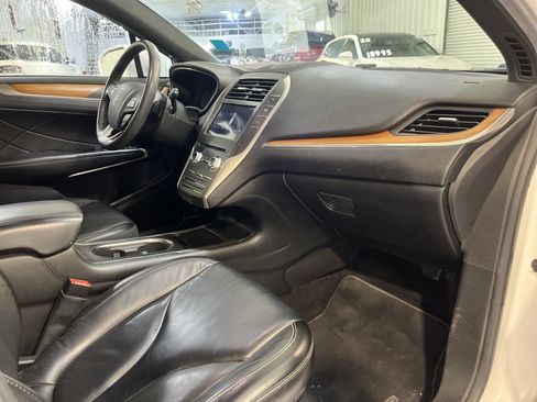 Used 2017 Lincoln MKC Select w/ Select Plus Package image 15