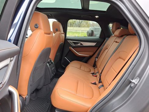 Used 2026 Jaguar F-PACE R-Dynamic S AWD/4WD image 5