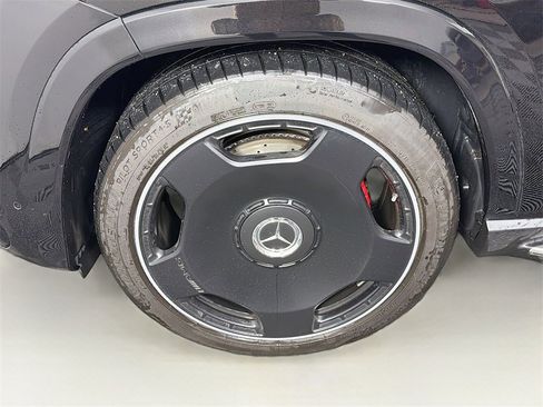 Used 2025 Mercedes-Benz GLS 63 AMG 4MATIC image 35