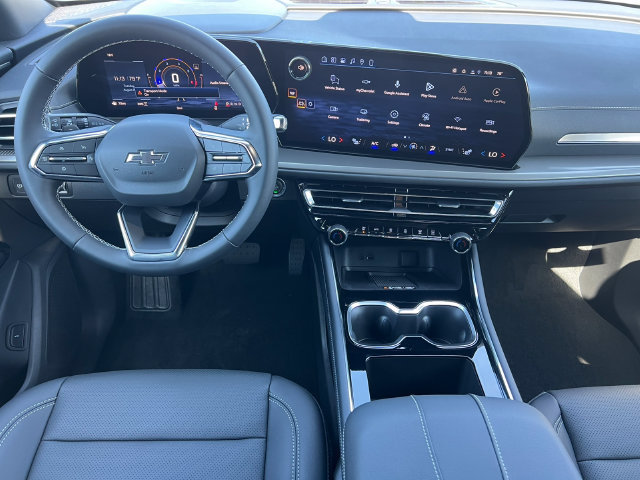 New 2027 Chevrolet Traverse LT w/ Midnight/Sport Edition AWD/4WD image 3