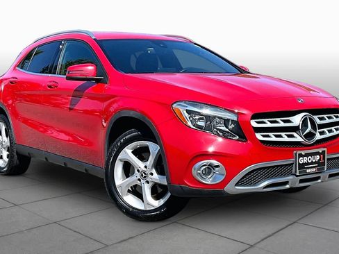 Used 2018 Mercedes-Benz GLA 250 4MATIC image 3