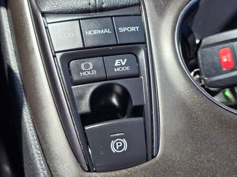Certified 2022 Toyota Camry SE w/ Convenience Package FWD image 26