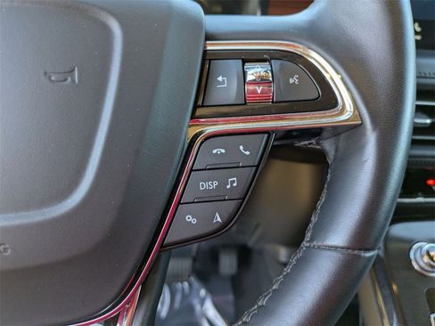 Certified 2023 Lincoln Nautilus Reserve image 20