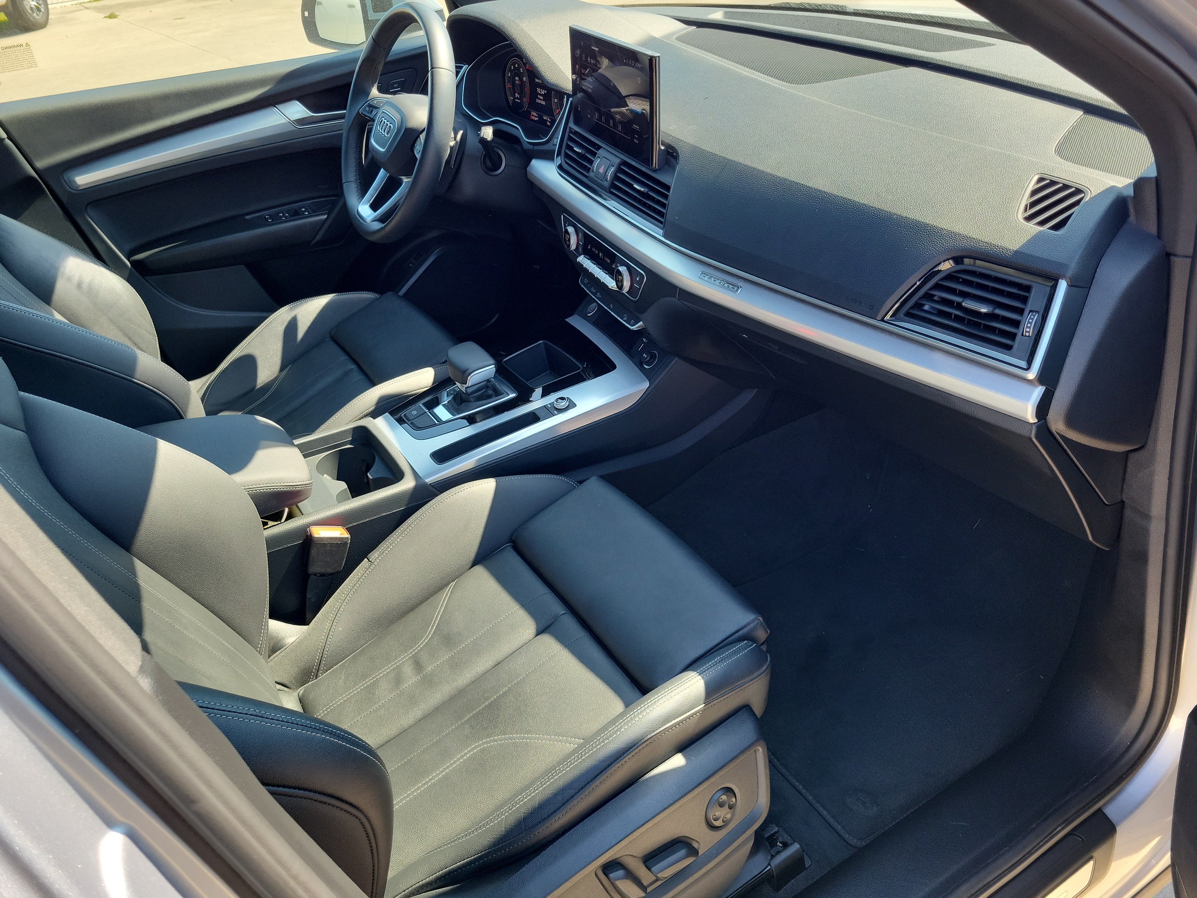 New 2025 Audi Q5 2.0T Premium AWD/4WD image 9