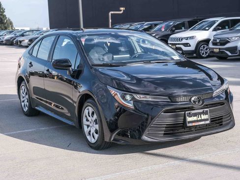 Certified 2024 Toyota Corolla LE FWD image 3