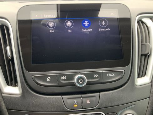 Used 2024 Chevrolet Malibu LT image 35