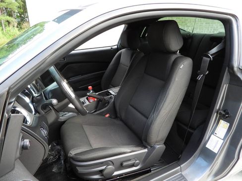 Used 2014 Ford Mustang GT RWD image 46