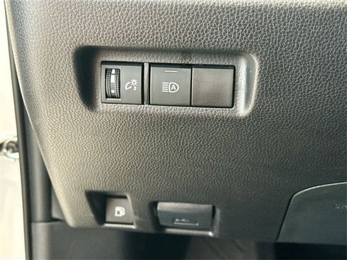 Certified 2025 Toyota RAV4 LE image 10