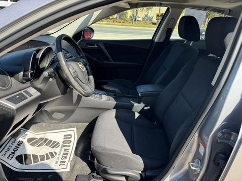 Used 2011 MAZDA MAZDA3 i Touring image 13