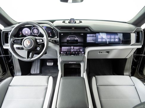 New 2026 Porsche Cayenne Electric AWD/4WD image 18