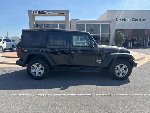 Used 2021 Jeep Wrangler Unlimited Sport image 4