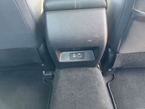 Used 2025 Nissan Altima 2.5 SV FWD image 19