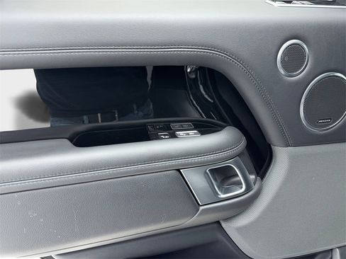 Used 2019 Land Rover Range Rover image 45