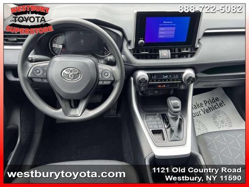 Used 2025 Toyota RAV4 XLE AWD/4WD image 15