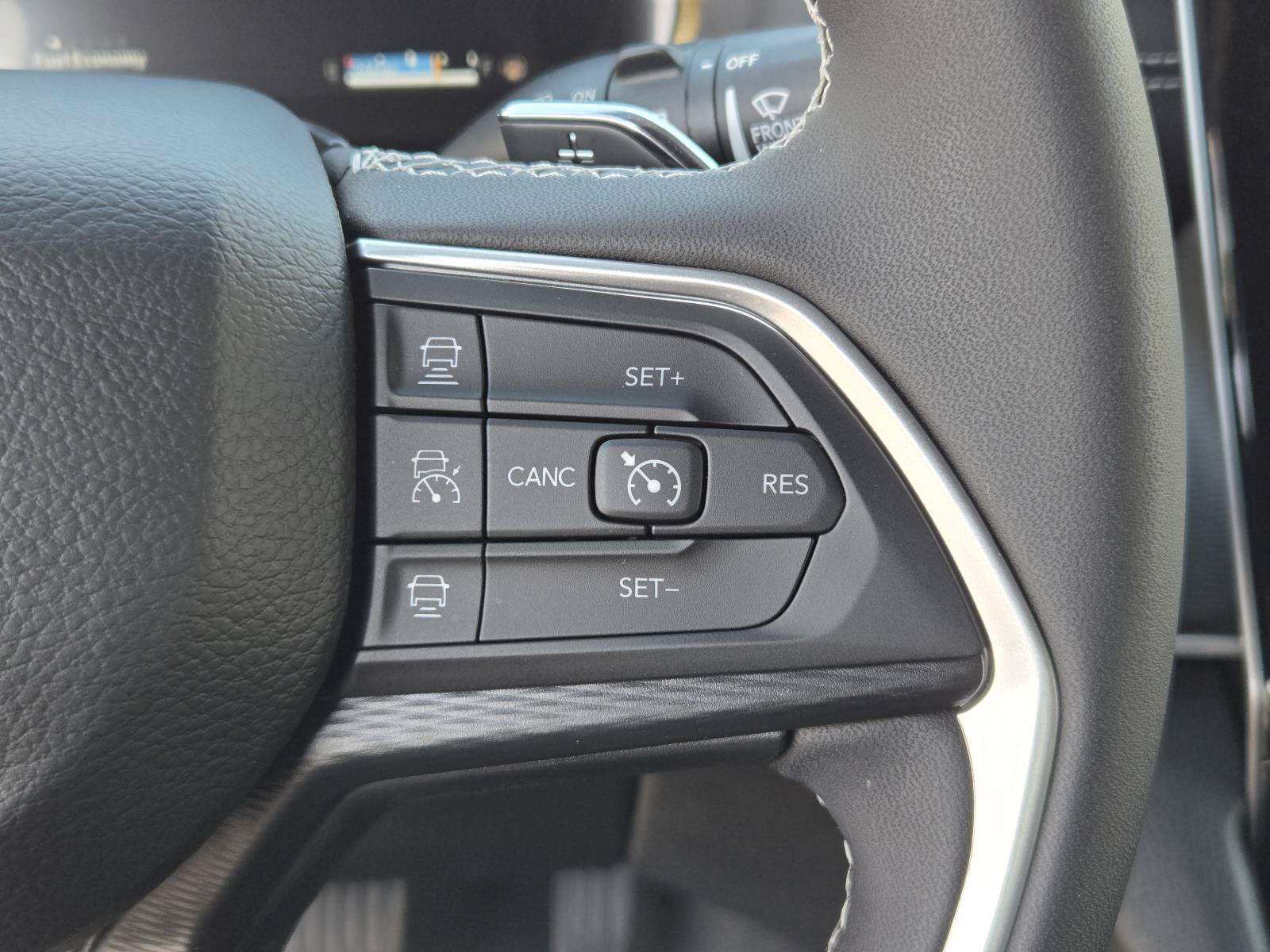 Certified 2025 Jeep Grand Cherokee Laredo X RWD image 18