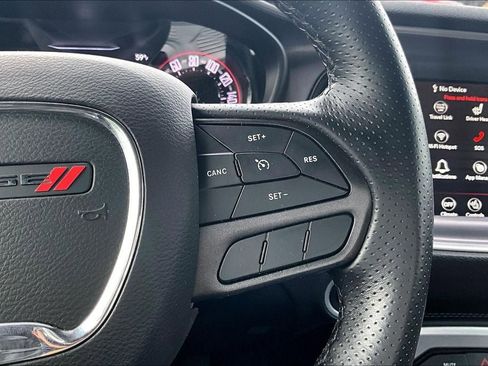 Used 2022 Dodge Challenger SXT w/ Driver Convenience Group image 22