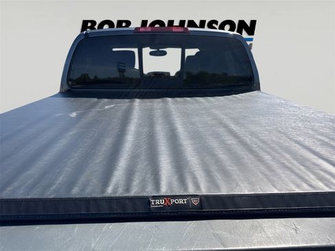 Used 2021 Nissan Frontier SV w/ Midnight Edition Floor Mats image 11