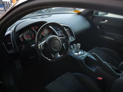 Used 2009 Audi R8 V8 image 29