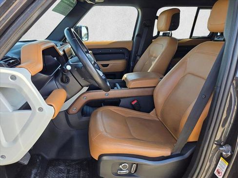 Certified 2023 Land Rover Defender 130 SE image 17