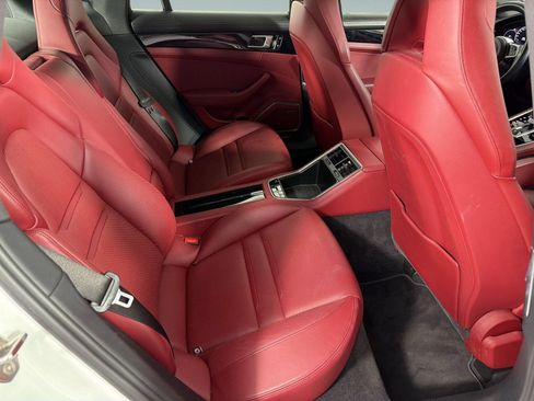 Certified 2019 Porsche Panamera image 30