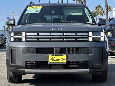 Certified 2025 Hyundai Santa Fe SEL image 9