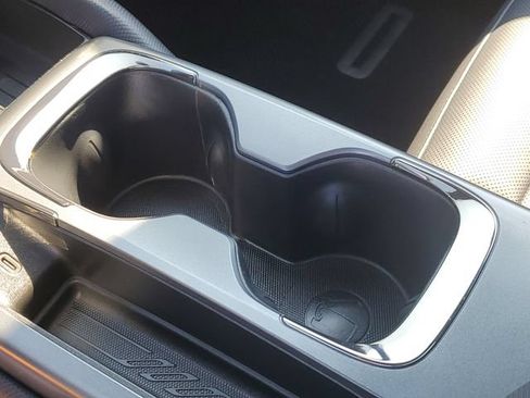 Used 2025 Chevrolet Equinox EV RS FWD image 18