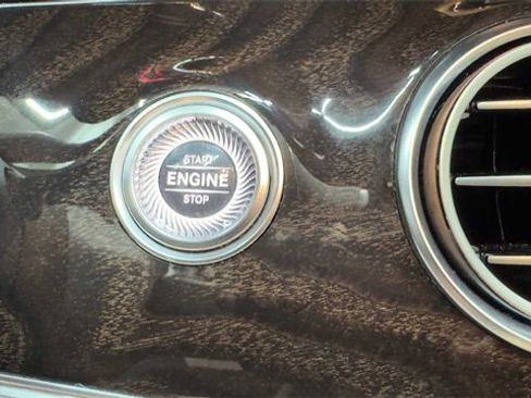 Used 2019 Mercedes-Benz E 300 w/ Premium 1 Package image 26