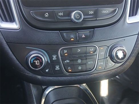 Used 2023 Chevrolet Malibu LT image 18