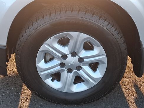 Used 2017 Chevrolet Traverse LS FWD image 8