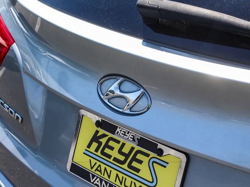 Used 2015 Hyundai Tucson Limited w/ Option Group 03 FWD image 11