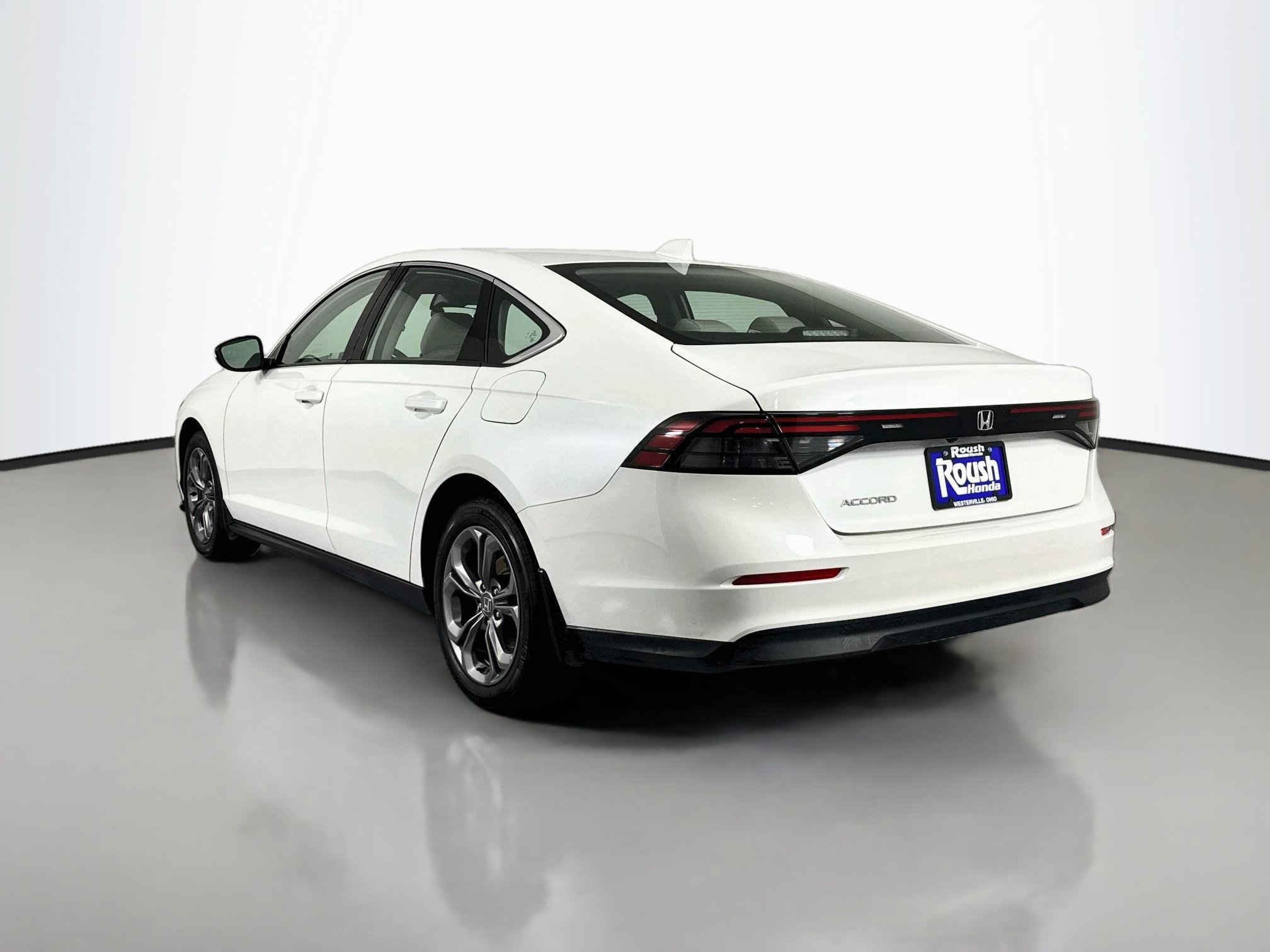 Certified 2024 Honda Accord EX image 7