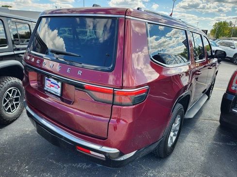 Used 2024 Jeep Wagoneer L 4WD image 4