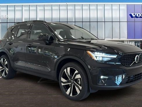 New 2026 Volvo XC40 B5 Ultra w/ Protection Package Premier image 1