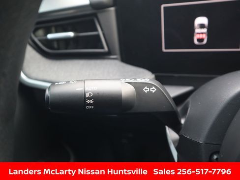 Used 2025 Nissan Kicks SV image 24