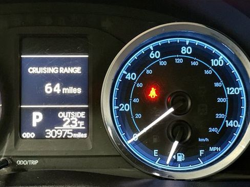 Used 2018 Toyota Corolla LE image 13