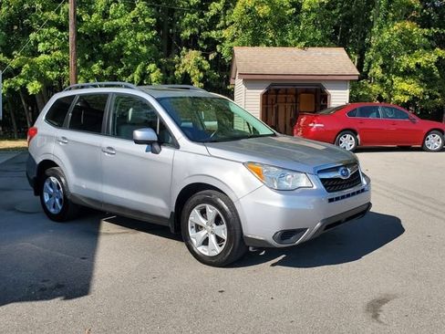 Used 2015 Subaru Forester 2.5i Premium w/ All-Weather Package AWD/4WD image 8