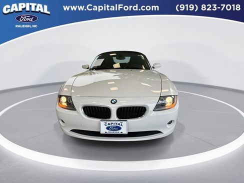 Used 2005 BMW Z4 2.5i RWD image 3