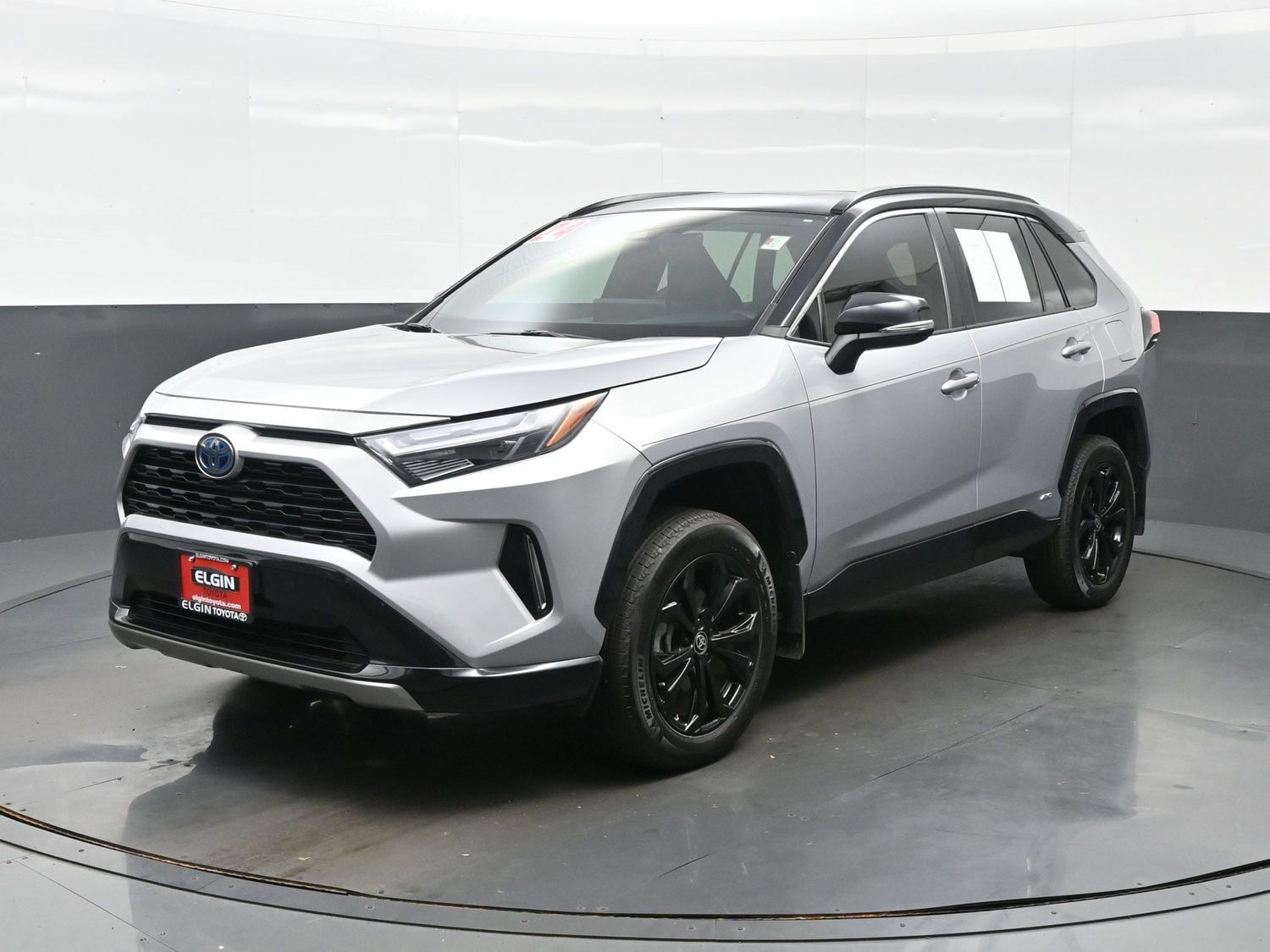 Used 2024 Toyota RAV4 XSE w/ Weather Package AWD/4WD image 2