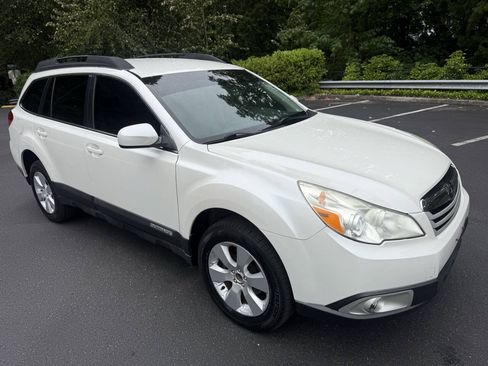 Used 2012 Subaru Outback 2.5i Premium AWD/4WD image 3