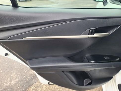 Used 2025 Toyota Camry SE FWD image 14