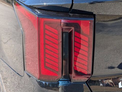 Used 2024 Kia Sorento SX Prestige w/ Sage Leather Package image 11