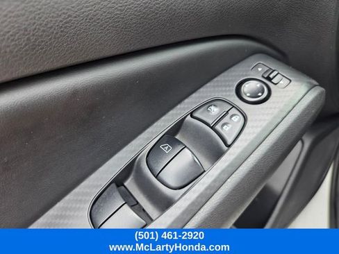 Used 2024 Nissan Altima 2.5 S FWD image 29