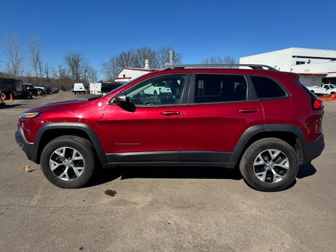 Used 2014 Jeep Cherokee Trailhawk w/ Leather Interior Group image 2